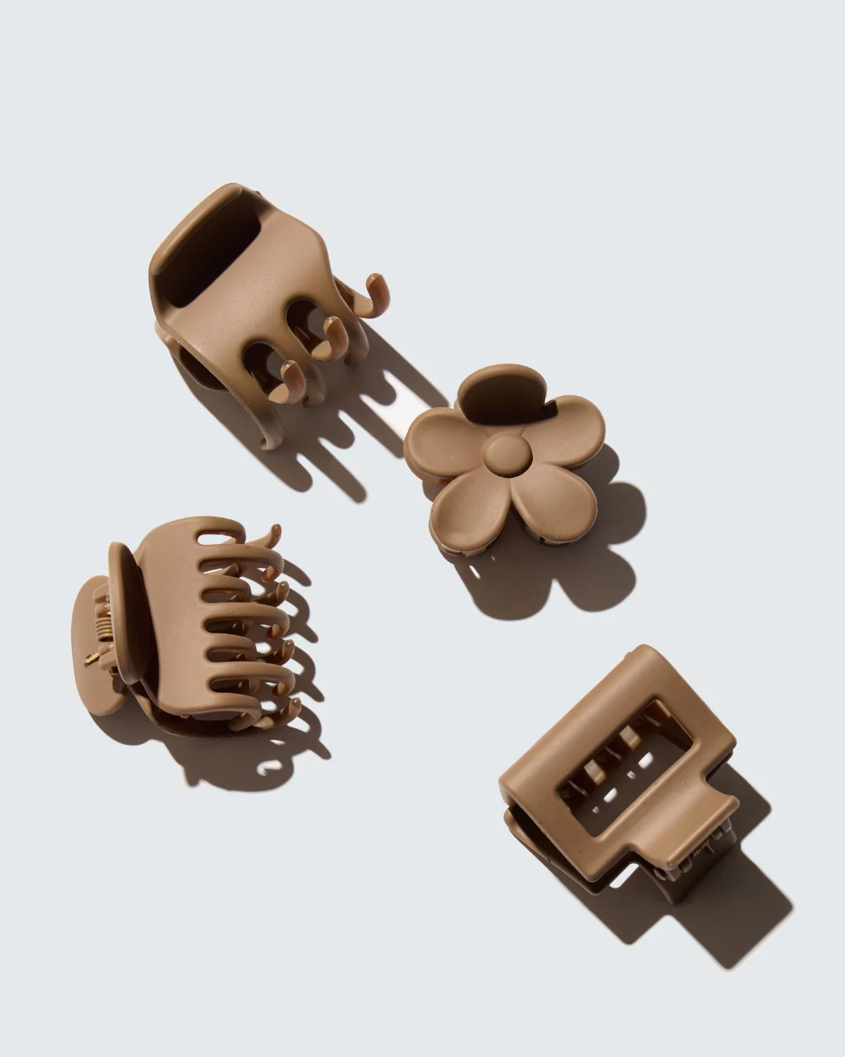 Small Claw Hair Clips, 4-Pack, Coffee - Image 4